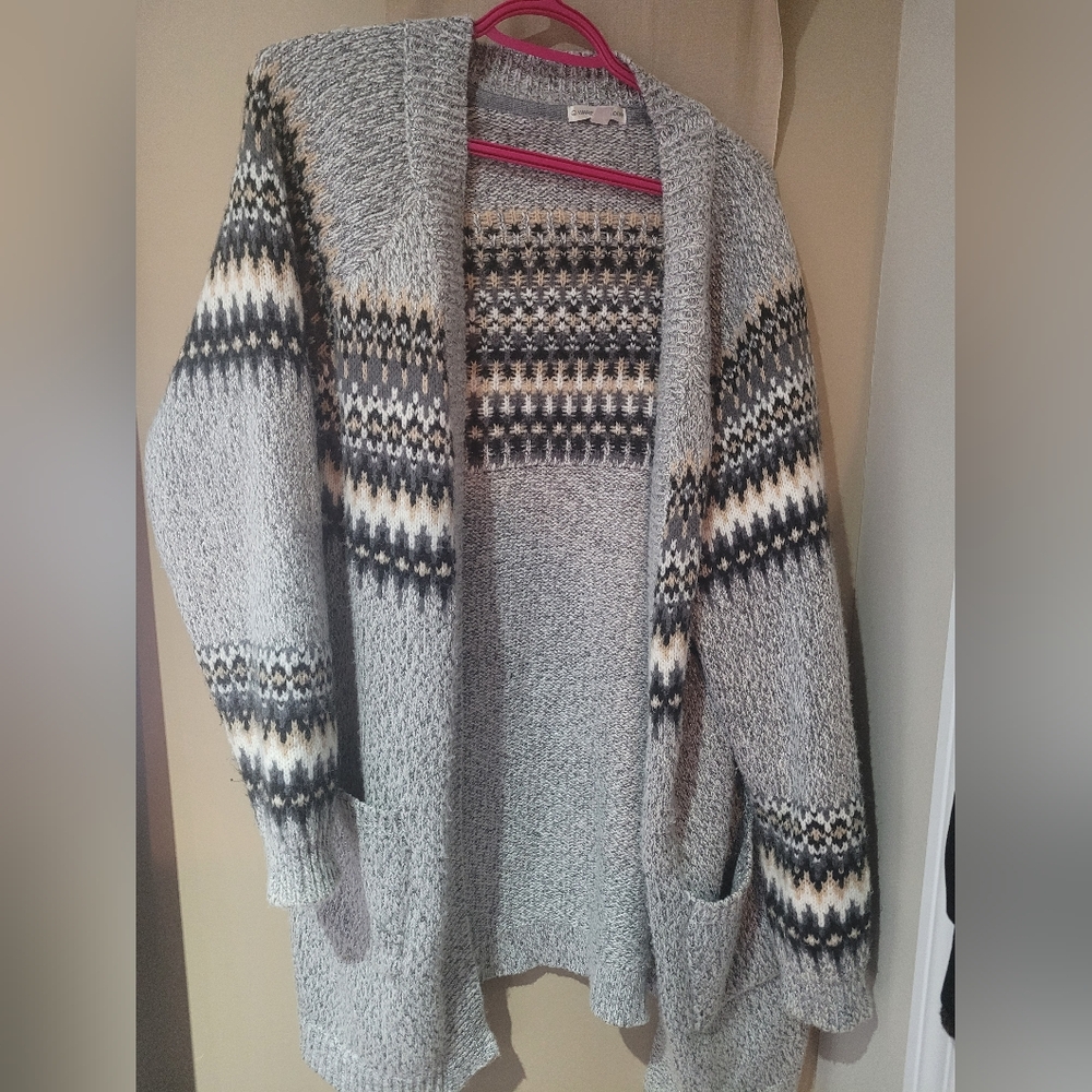 Stylish Gray Patterned Women's Cardigan